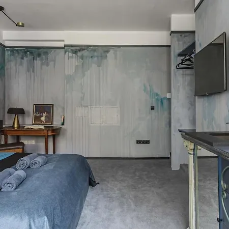 Luxuriuos Flat In The Capital's Old Town Apartment *